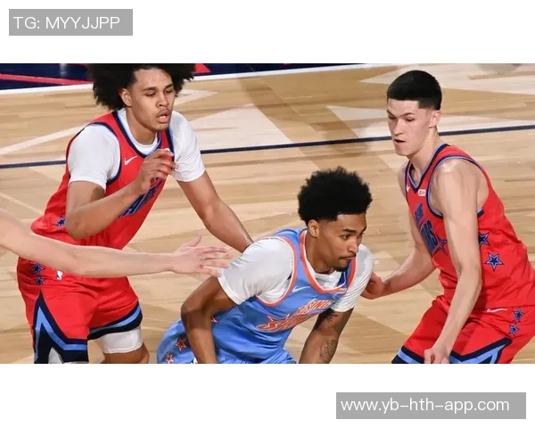 马刺队哈珀脚踝受伤佩戴保护靴拄拐杖离开球馆希望早日康复